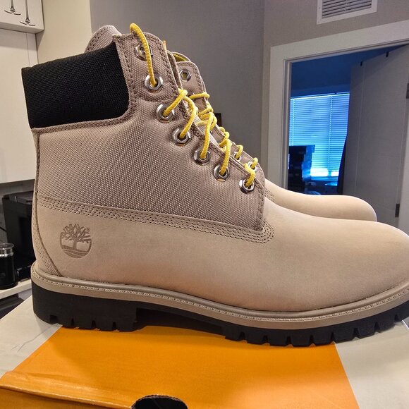 Timberland® Men's HERITAGE 6 INCH WATERPROOF Grey / Black / Yellow Mens Sz 9 NEW - Picture 1 of 13